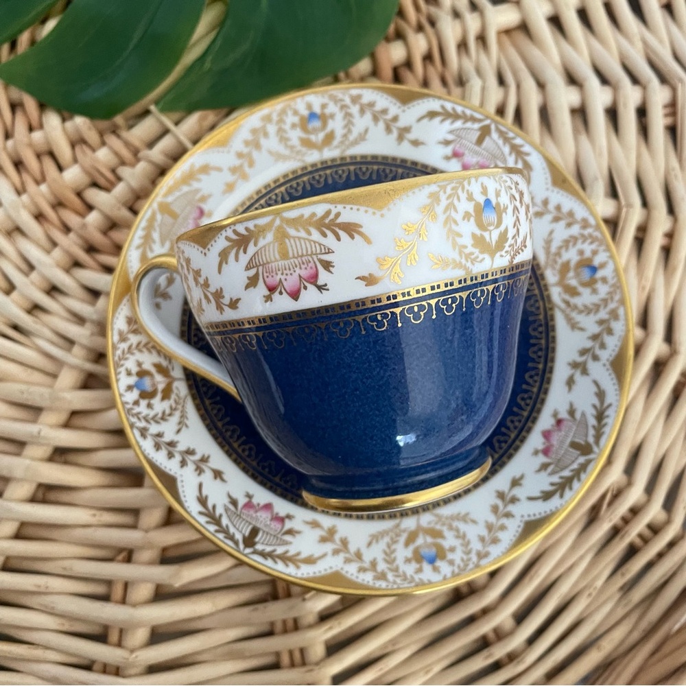 Spode “Regent” Vintage blue and gold hand painted floral teacup and saucer set - Picture 2 of 14